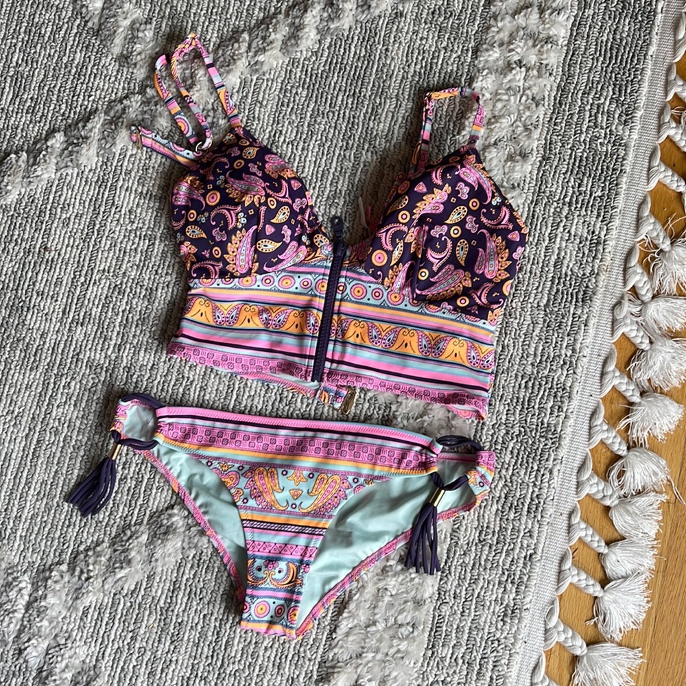 Victoria’s Secret 2 piece swimsuit